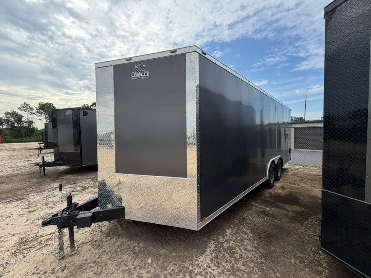 8.5′ × 20′ Enclosed Cargo